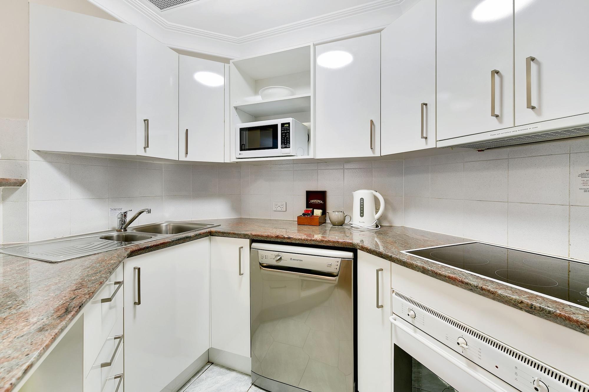 Manor Apartment Hotel Бризбейн Екстериор снимка