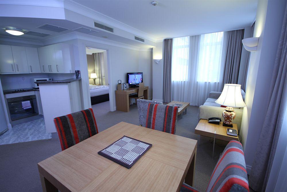 Manor Apartment Hotel Бризбейн Екстериор снимка