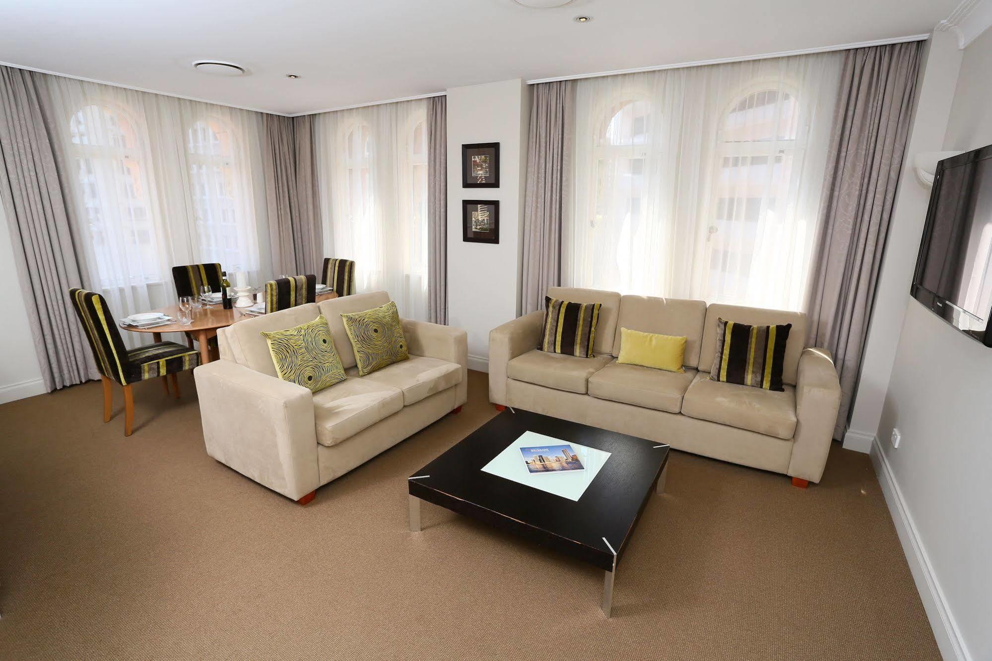 Manor Apartment Hotel Бризбейн Екстериор снимка