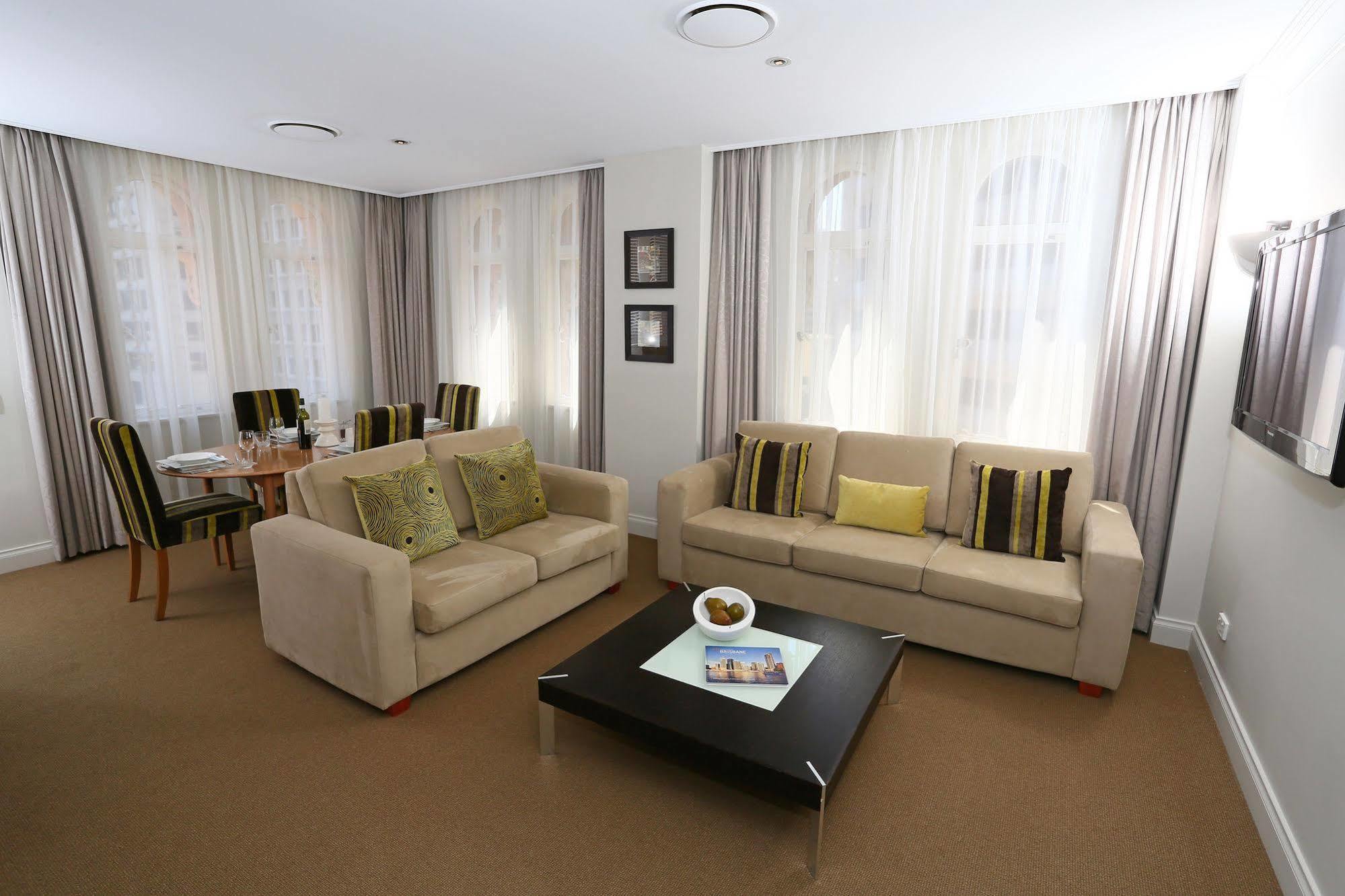 Manor Apartment Hotel Бризбейн Екстериор снимка