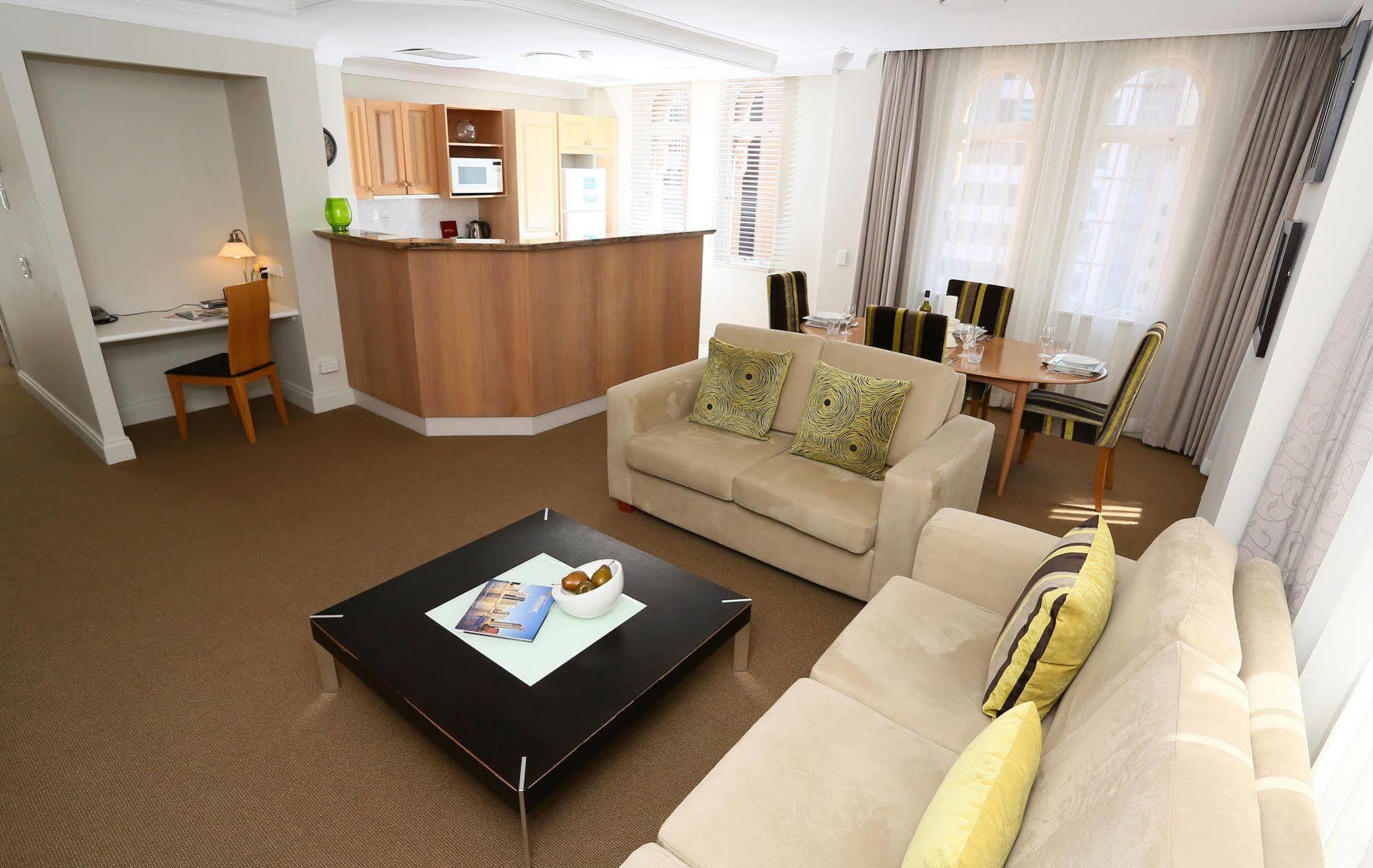 Manor Apartment Hotel Бризбейн Екстериор снимка