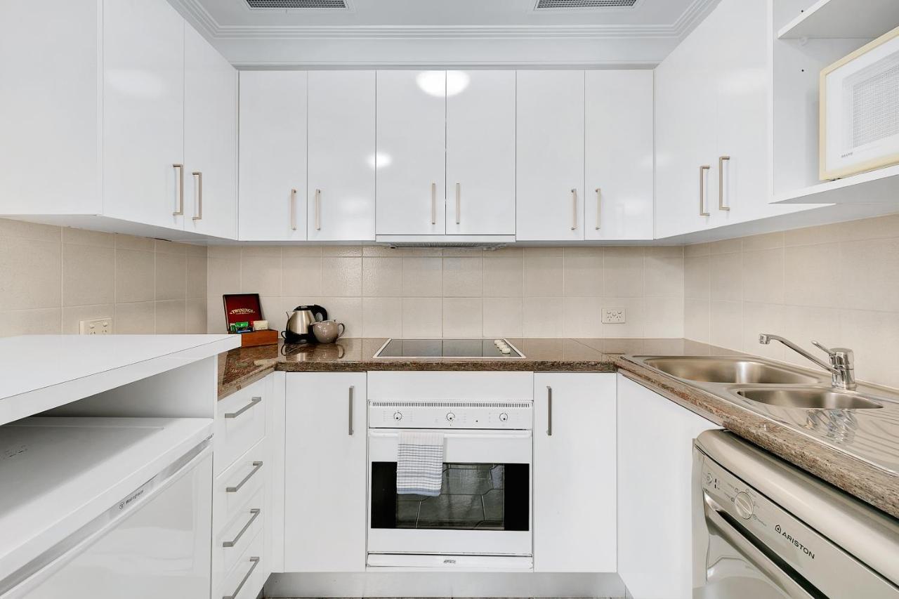 Manor Apartment Hotel Бризбейн Екстериор снимка